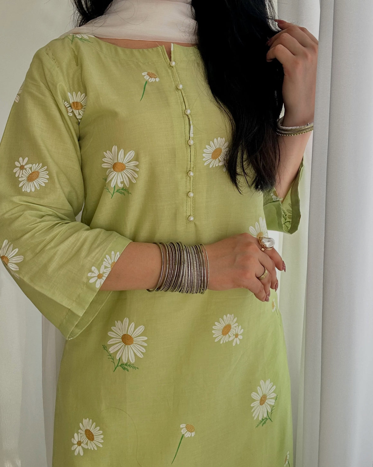 Blush Blossom 2 PC` Pista