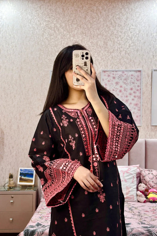 nooray phulkari