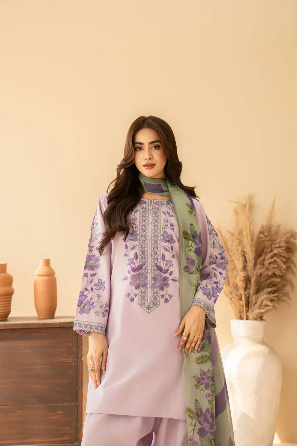 Mahira Emb 3pc