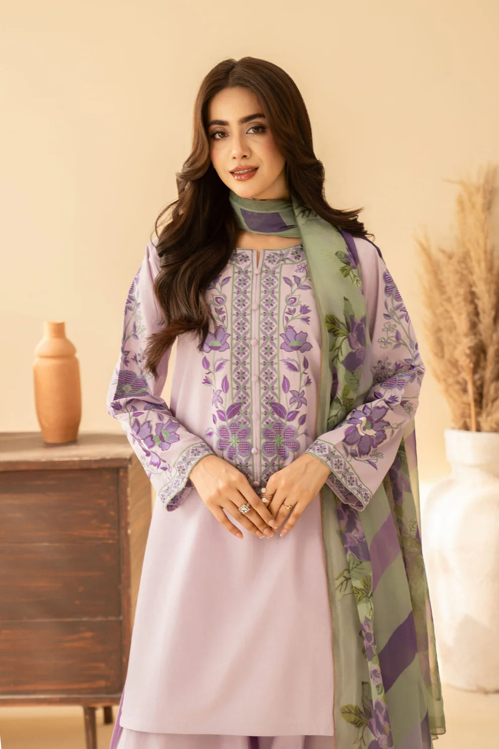 Mahira Emb 3pc