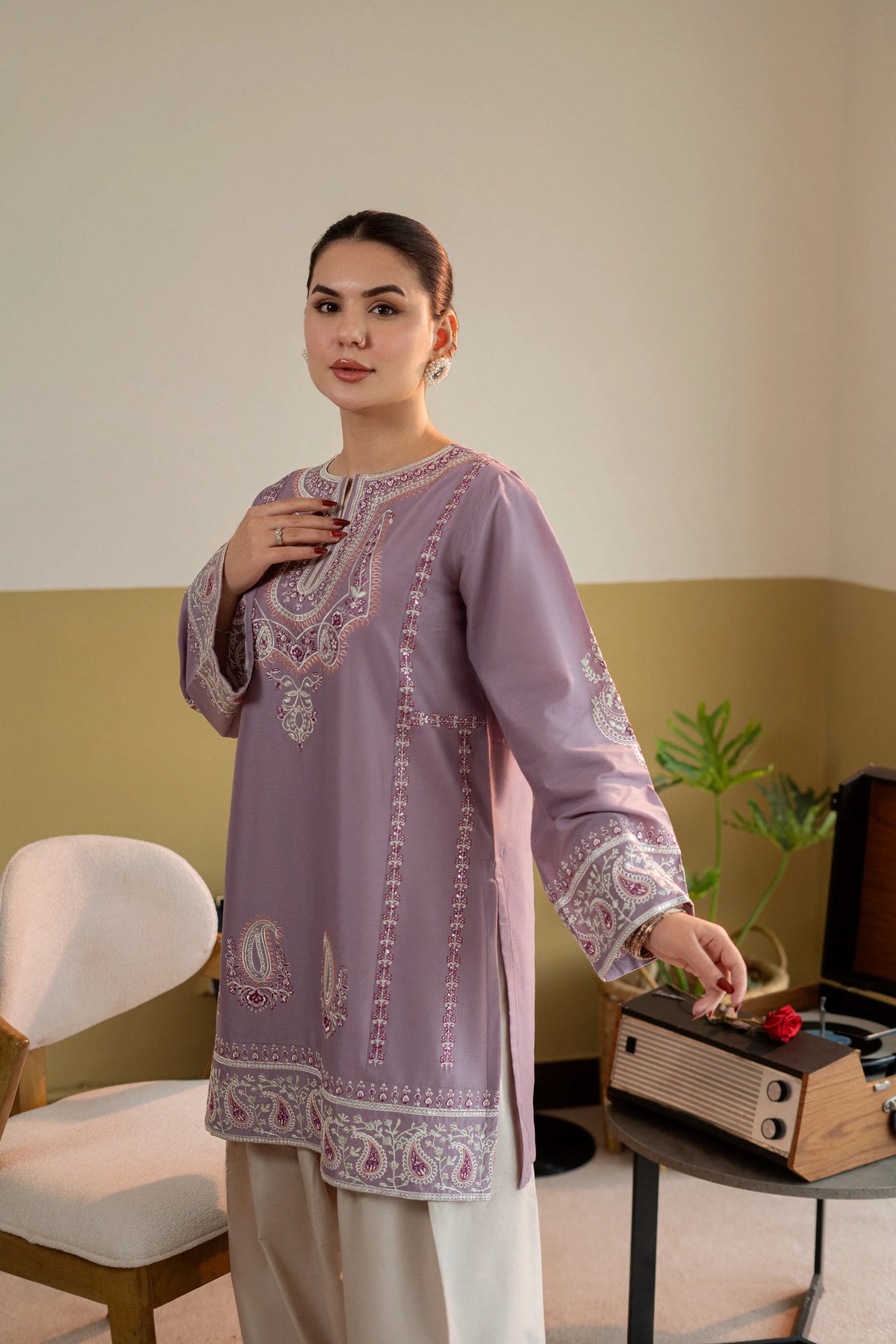 Gulnaar 2pc embroidered
