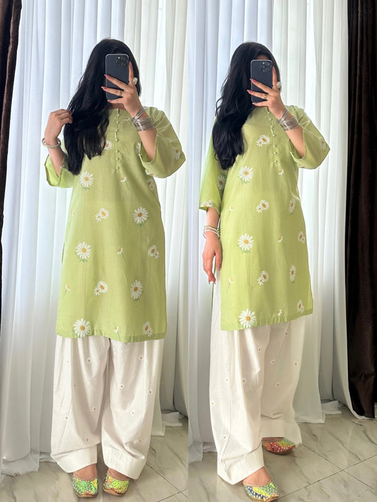 Blush Blossom 2 PC` Pista