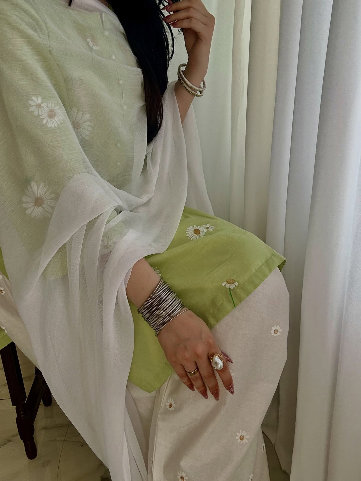 Blush Blossom 2 PC` Pista